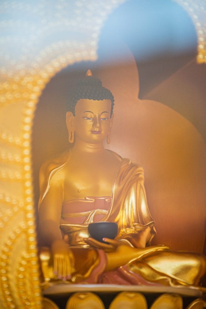 5star malaga kadampa temple Buddha Shakyamuni statue ginaw