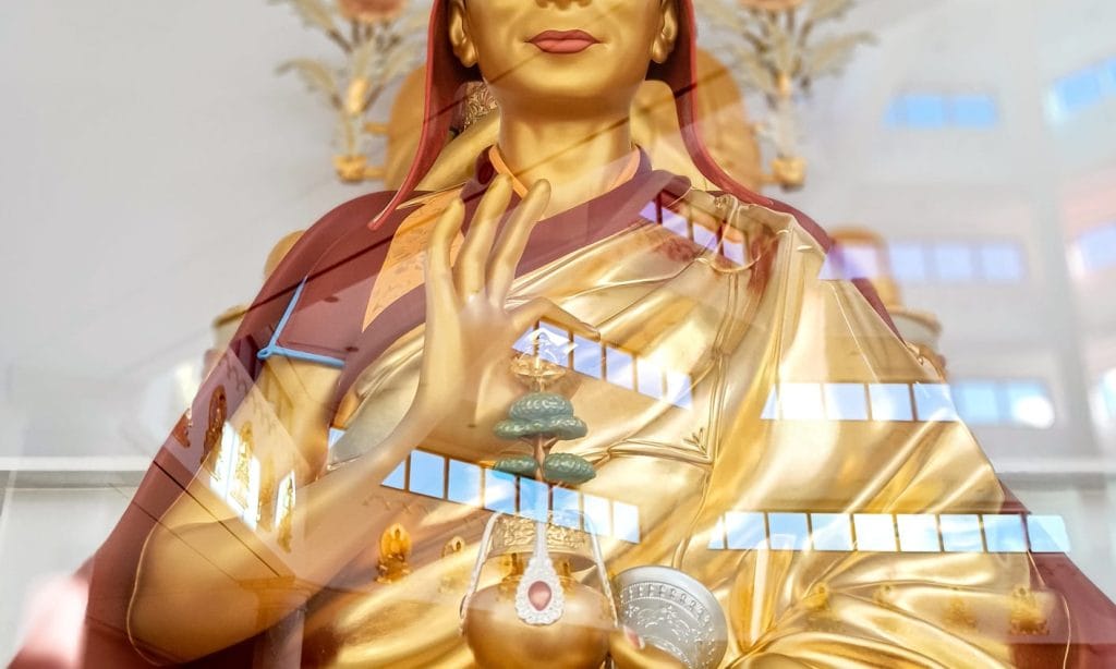 5star malaga kadampa temple Venerable Geshe-la statue ginaw