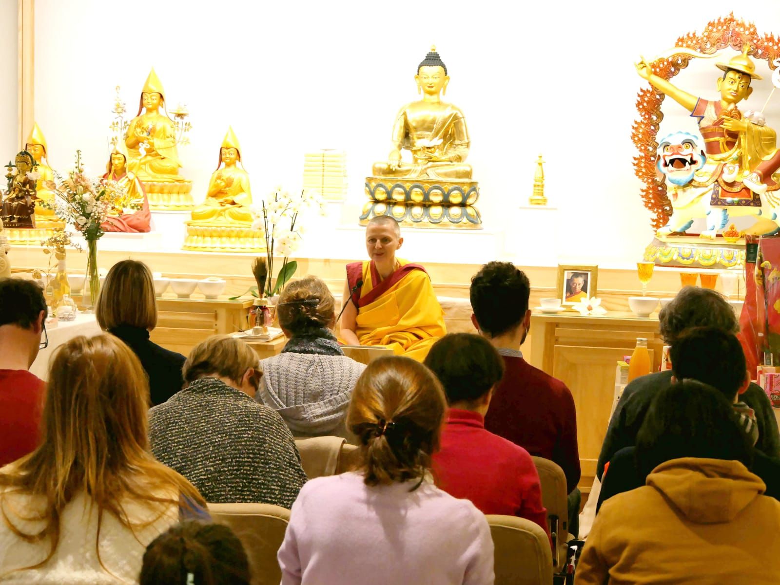 3. KMC Lille Buddha maitreya