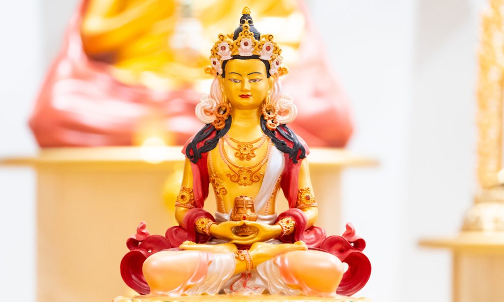 The empowerment of Buddha Amitayus